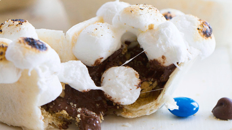 Old El Paso Mini Soft Tortilla Bowl filled with smores and toasted marshmallows.