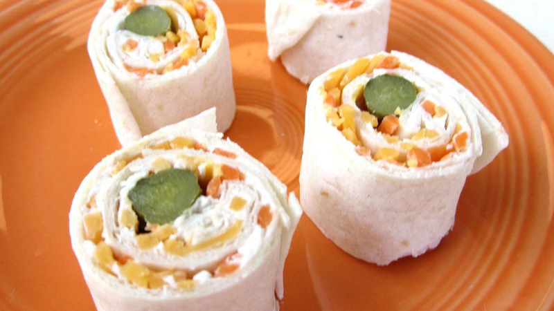 Pickle in the Middle Roll-ups